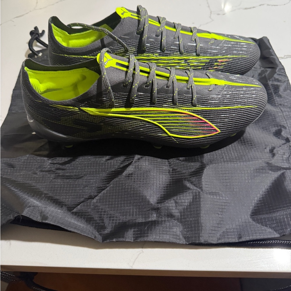 Puma Ultra 5 Ultimate FG Soccer Cleats Mens Sz 7.5 Grey Neon Yellow 108159 New